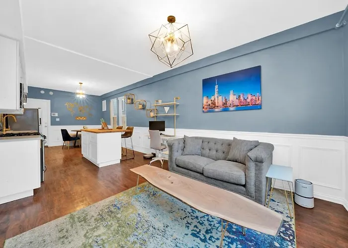 Modern 2 Bedroom In Avondale
