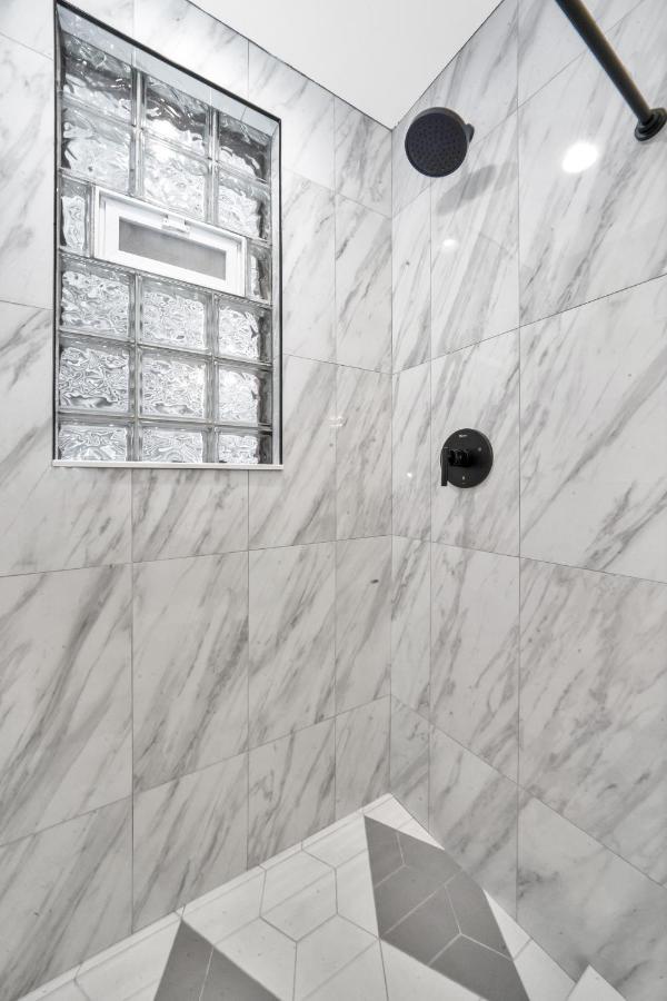 Modern 2 Bedroom In Avondale Chicago